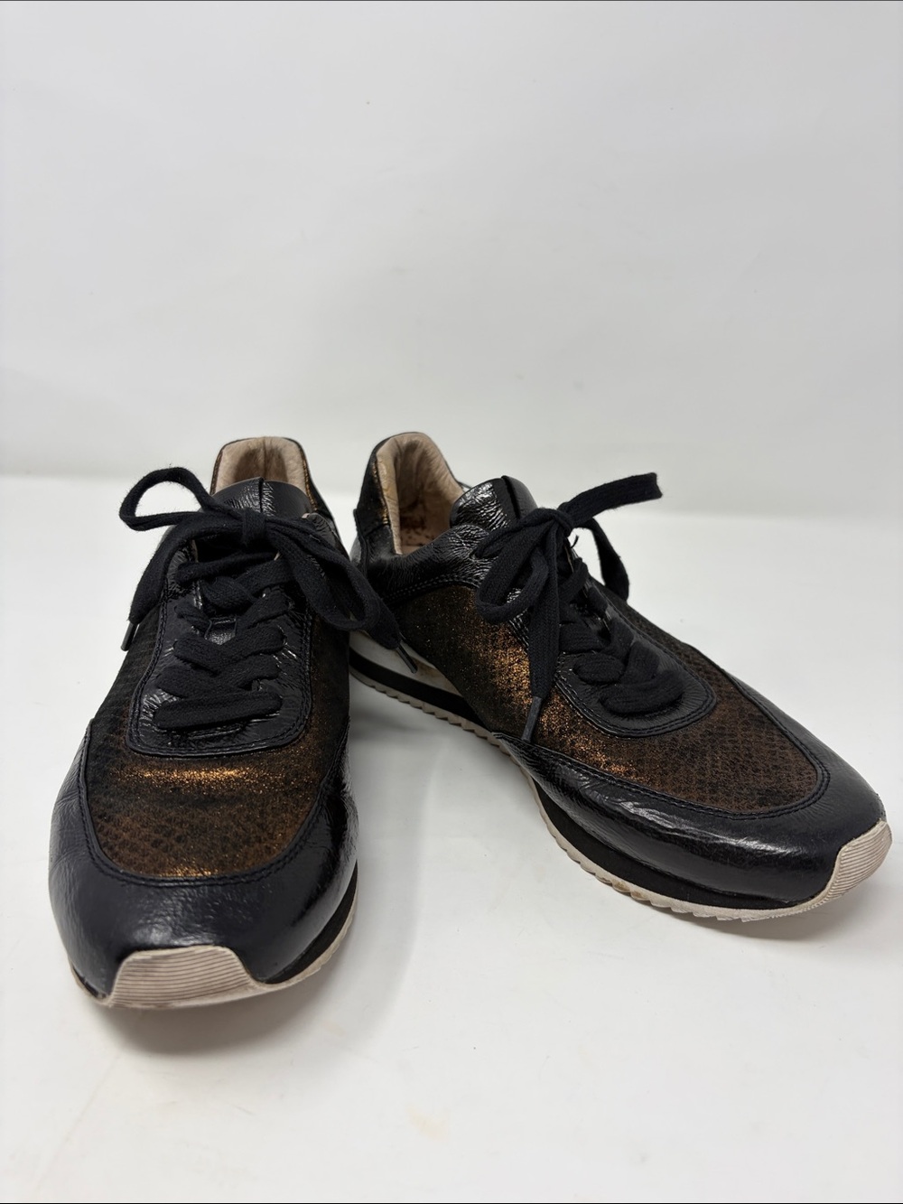 Johnston & Murphy Black & Brown Metallic Accent Casual Sneakers Size 7.5